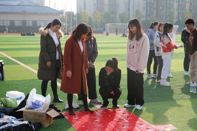 团4.png